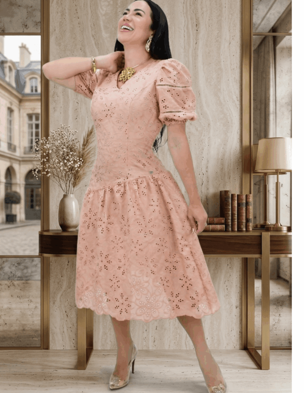 Vestido Midi em Laise Premium Forrado | Rosé
