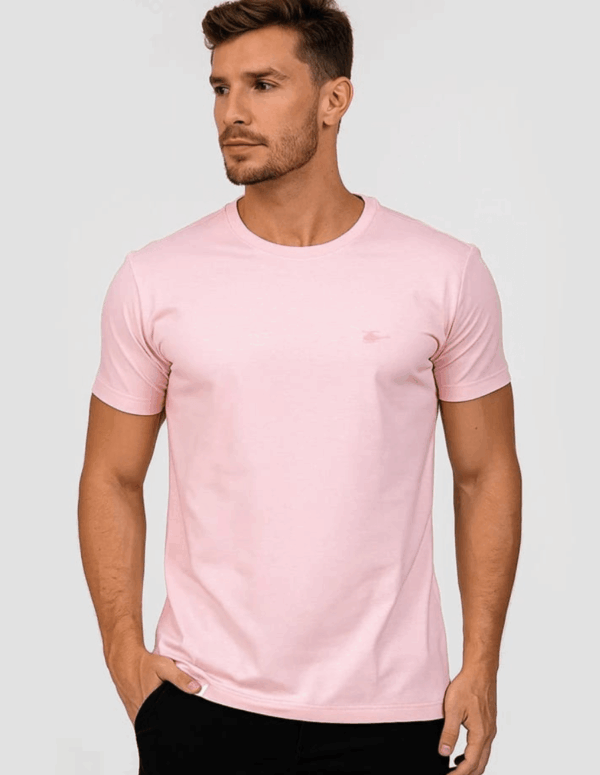 Camisa básica sallo gola o , cor 325. Conforto e estilo em uma única peça.