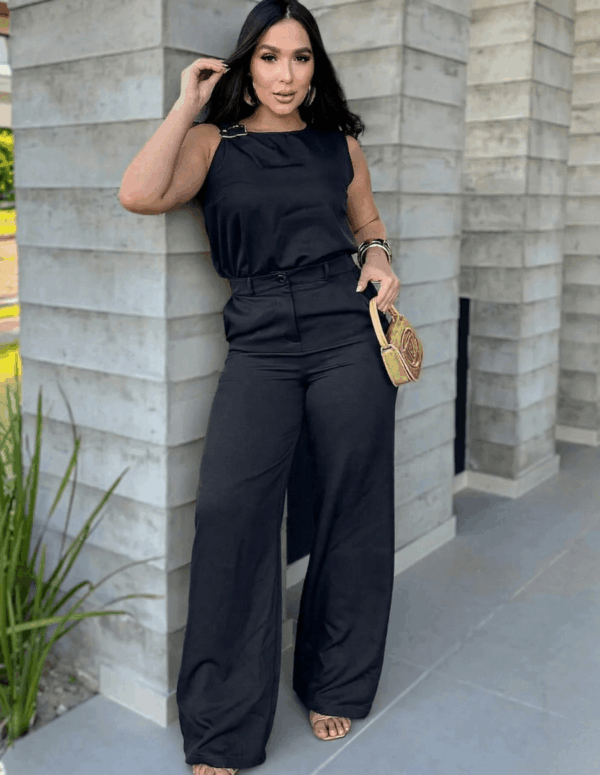 Conjunto em rayon twill alfaiataria com detalhe no ombro