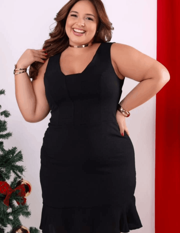 Vestido tubinho preto plus para arrasar